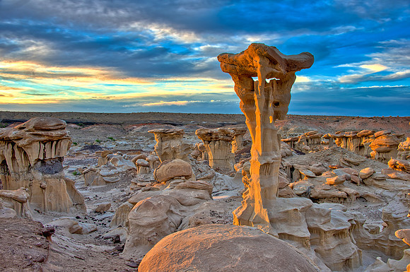 Alien Throne2
